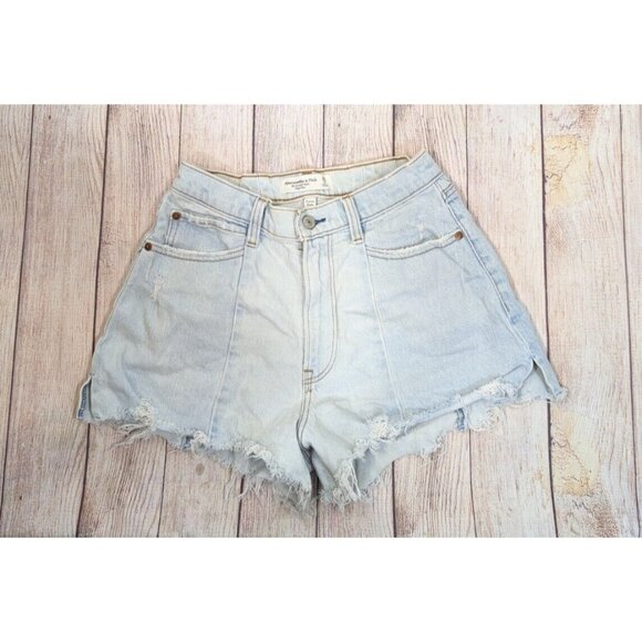 Abercrombie & Fitch Mom High Rise Curve Love Cut Off Jean Short  Light Wash 25/0 - Picture 1 of 6